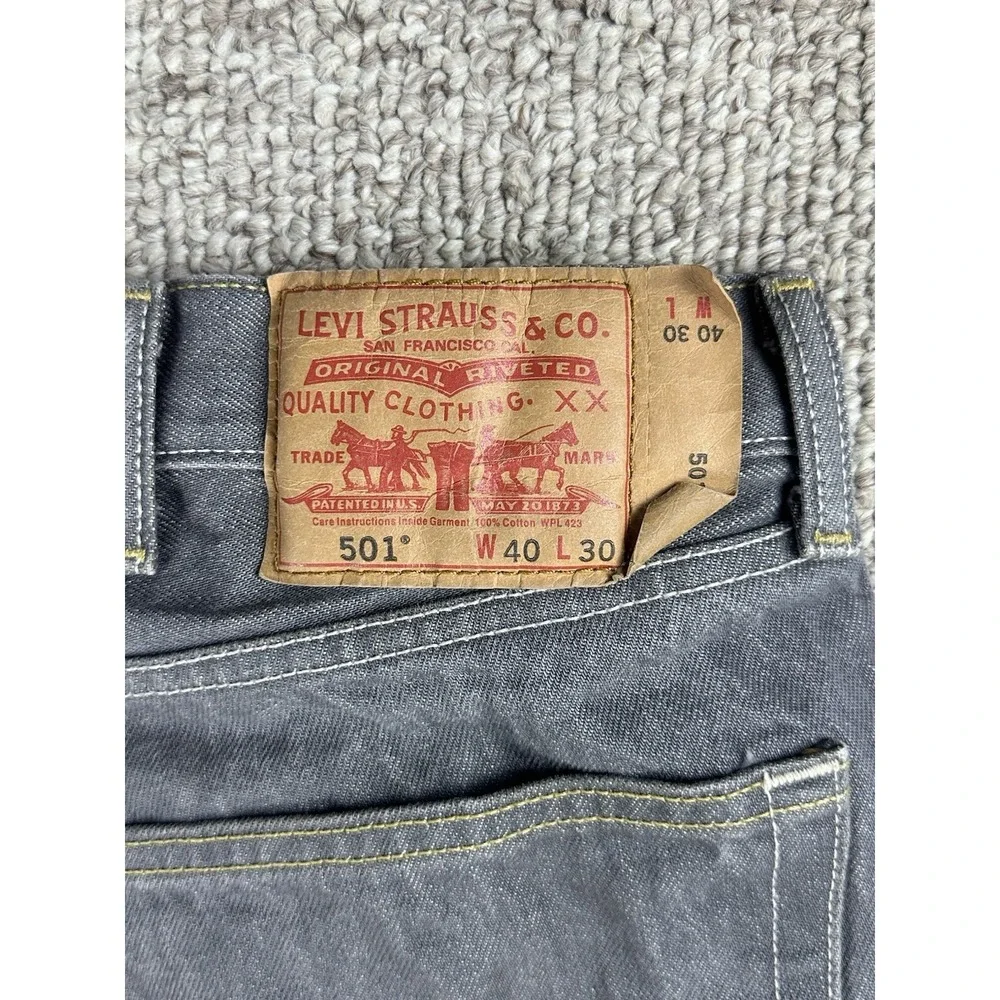 Levi's 501 Button Fly Straight Leg Jeans Men's Size 40x30(Actual Is 27) Gray